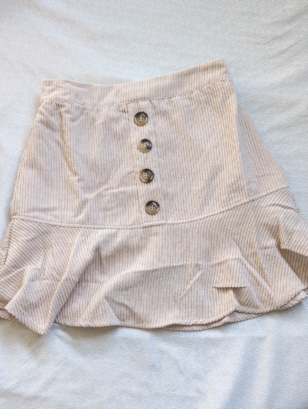 Promesa Women’s Cream Ribbed Button-Front Ruffle Hem Skirt
